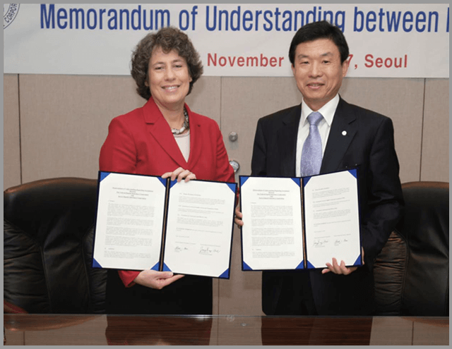 미국 연방예금보험공사 FDIC 실라베어 의장 Sheila Bair과의 MOU 체결